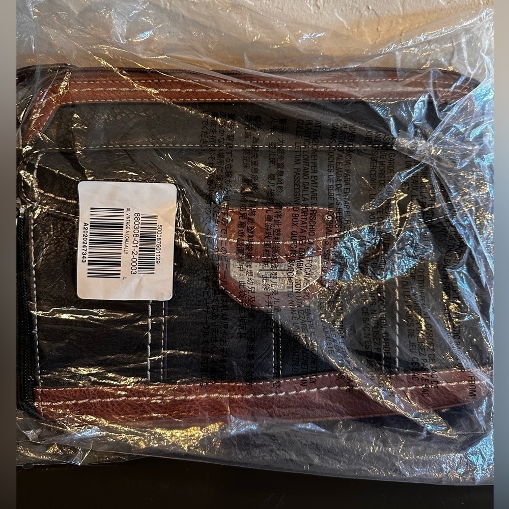 NIB Born Concept Purse​ - Picture 6 of 8